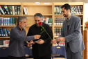 تقدیر از همکاران کتابخانه مرکزی و مرکز نشر دانشگاه به مناسبت هفته کتاب و کتابخوانی