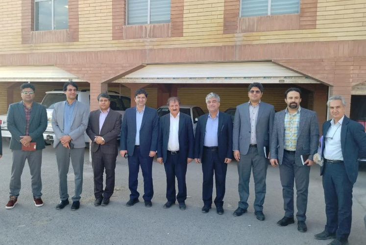 بازدید رئیس و معاون پژوهش و فناوری دانشگاه صنعتی بیرجند از کارخانه کاشی فرزاد