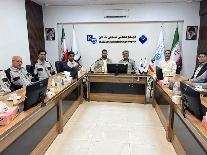 بازدید تیم تخصصی دانشگاه از مجتمع صنعتی معدنی طلای شادان
