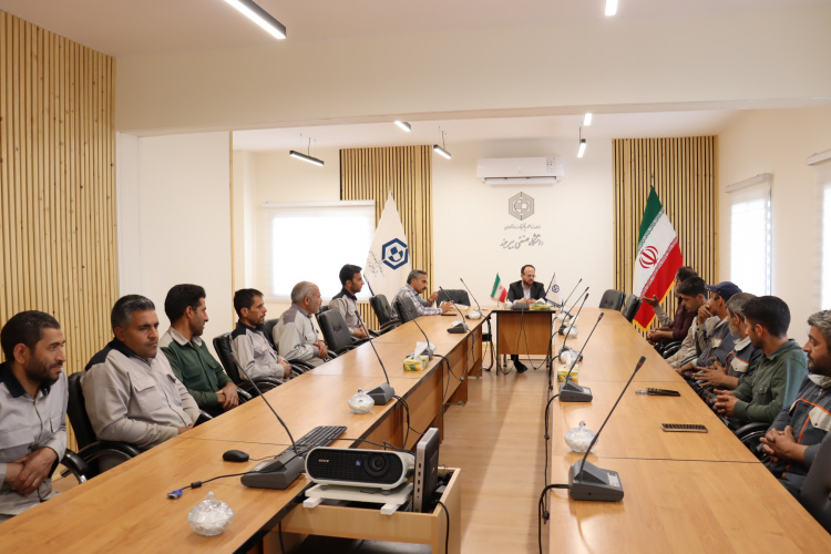 آیین گرامیداشت روز جهانی کار و کارگر در دانشگاه صنعتی بیرجند برگزار شد