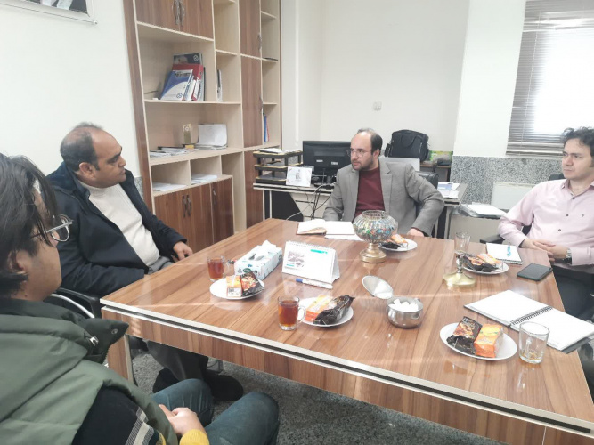 توسعه همکاری‌های علمی- صنعتی بین دانشگاه صنعتی بیرجند و کارخانه گچ کیمیا