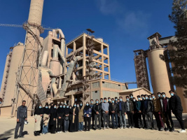 بازدید دانشجویان مهندسی عمران از کارخانه سیمان قاین و شرکت در سمینار تخصصی استاندارد ۶۰۴۴