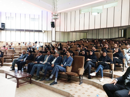 برگزاری کارگاه ایده پردازی در دومین جشنواره تولید، دانش‌بنیان و کارآفرینی دانشگاه صنعتی بیرجند