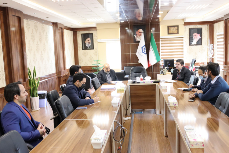 نشست اعضای هیئت‌رئیسه دانشگاه با مشاور در امور فرهنگی و مسئول قرارگاه جهاد تبیین در وزارت تعاون، کار و رفاه اجتماعی