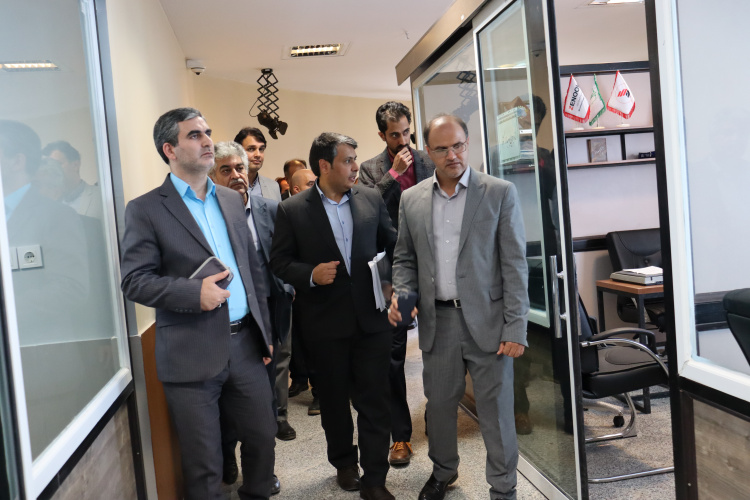 بازدید معاونت علمی، فناوری و اقتصاددانش بنیان ریاست‌جمهوری از طرح توسعه مراکز نوآوری و رشد واحدهای فناور دانشگاه صنعتی بیرجند