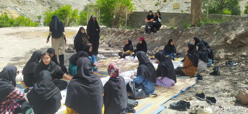 به مناسبت روز دختر اردوی دخترانه "صبحانه ای در کوهستان" برگزار شد