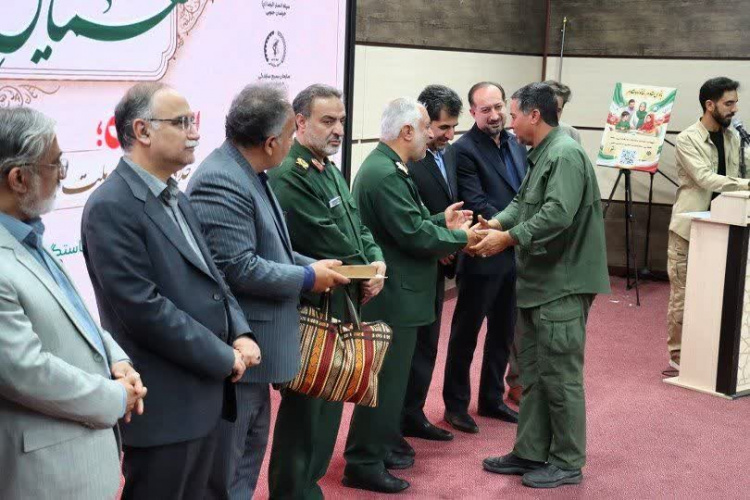 تقدیر از همکار دانشگاه صنعتی بیرجند در همایش سفیران امید خراسان جنوبی